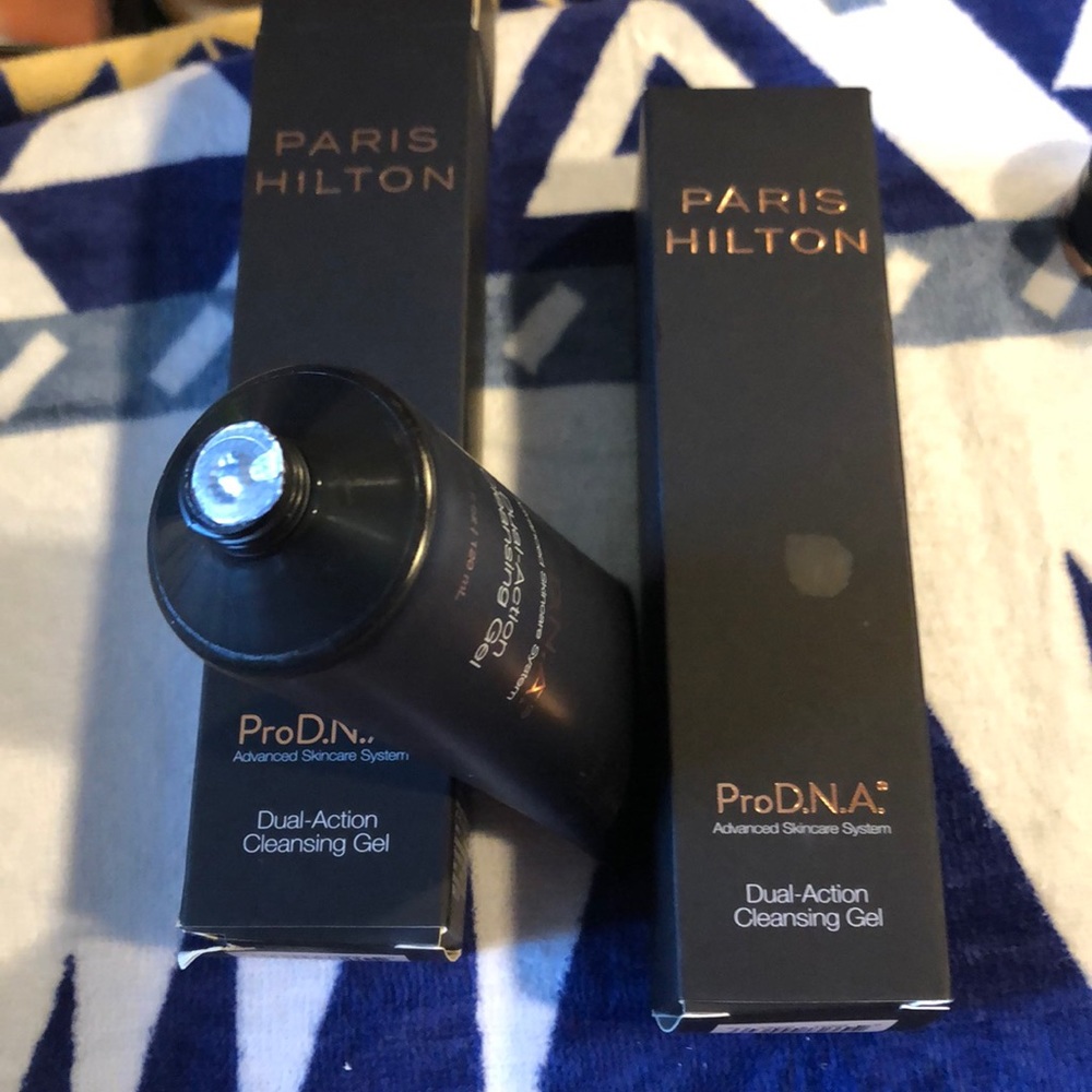 Paris Hilton cleansing gel